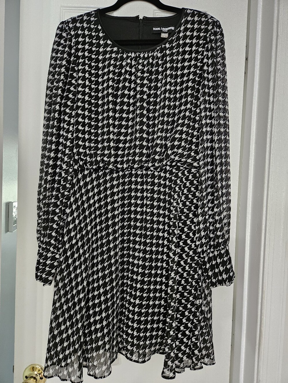 Karl Lagerfeld Paris Size 12 Houndstooth Chiffon Fit Flare Dress Black White